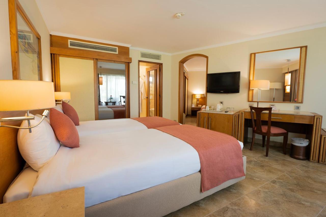 Jolie Ville Hotel & Spa Kings Island Luxor Bagian luar foto A room at the hotel