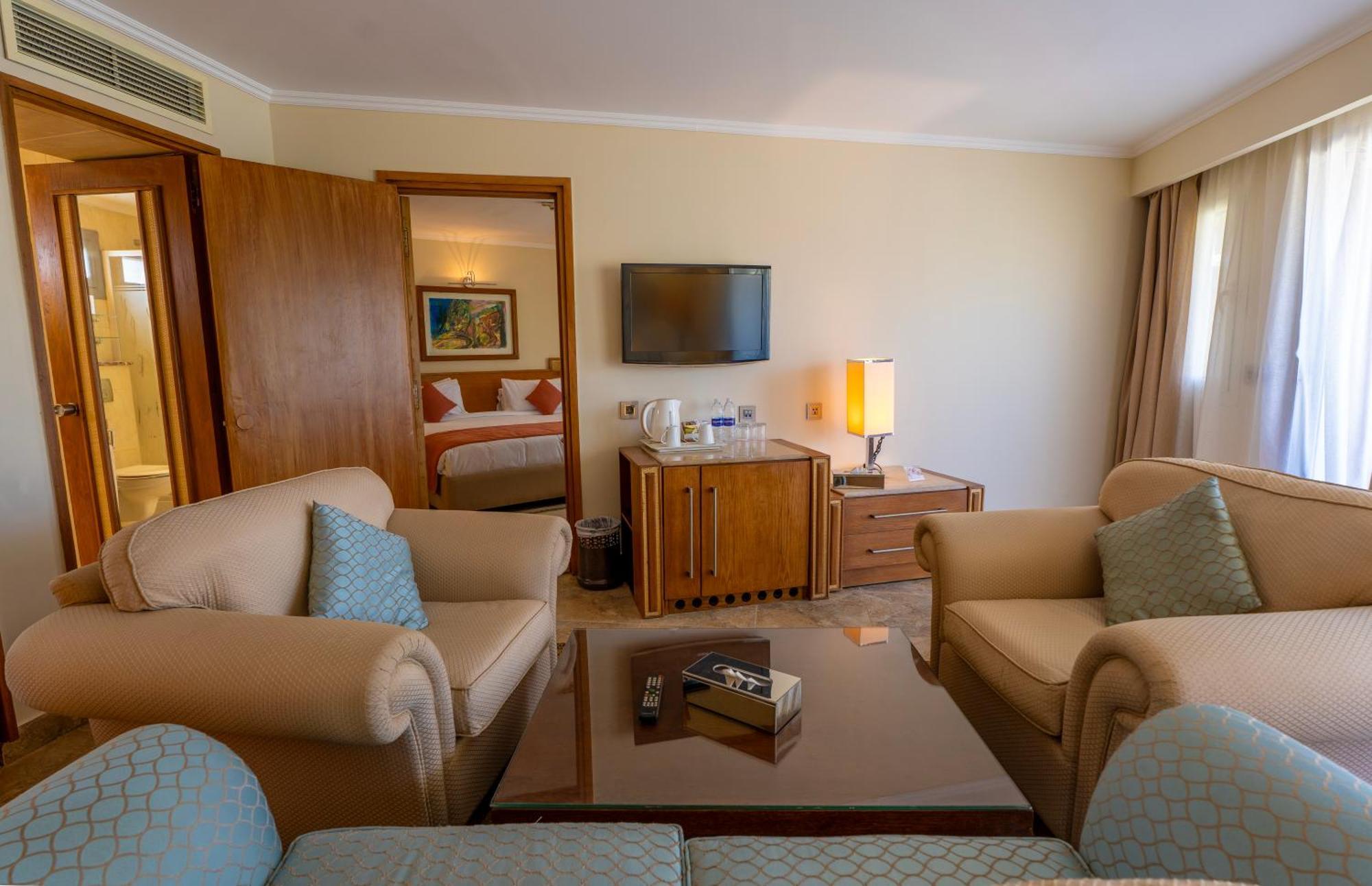 Jolie Ville Hotel & Spa Kings Island Luxor Bagian luar foto Suite at the Hilton Sharm El Sheikh