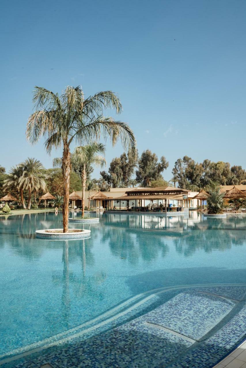 Jolie Ville Hotel & Spa Kings Island Luxor Bagian luar foto The pool at the Royal Palm Hotel